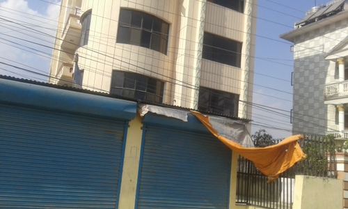 Commercial building in nakhipot